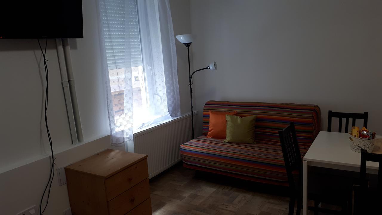 O-Ujlak Apartman Budapest Exteriör bild